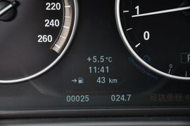 2013款宝马520i典雅型