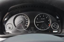 2013款宝马520i典雅型