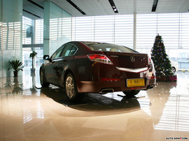 2009款讴歌TL外观