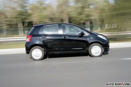 2008款雅力士RS至尊劲锐版试驾