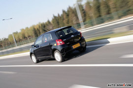 2008款雅力士RS至尊劲锐版试驾