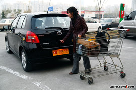 2008款雅力士RS至尊劲锐版试驾