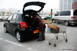 2008款雅力士RS至尊劲锐版试驾