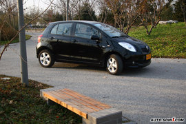 2008款雅力士RS至尊劲锐版试驾