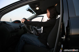 2008款雅力士RS至尊劲锐版试驾