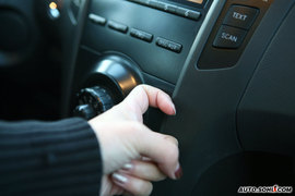 2008款雅力士RS至尊劲锐版试驾