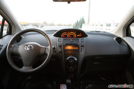 2008款雅力士RS至尊劲锐版试驾