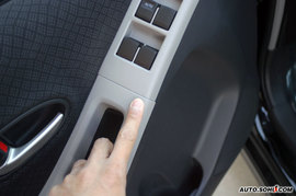 2008款雅力士RS至尊劲锐版试驾