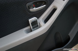 2008款雅力士RS至尊劲锐版试驾