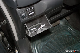 2008款雅力士RS至尊劲锐版试驾