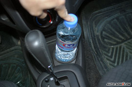 2008款雅力士RS至尊劲锐版试驾