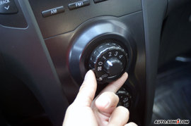 2008款雅力士RS至尊劲锐版试驾