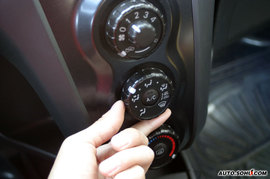 2008款雅力士RS至尊劲锐版试驾