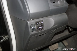 2008款雅力士RS至尊劲锐版试驾