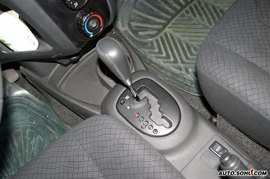 2008款雅力士RS至尊劲锐版试驾