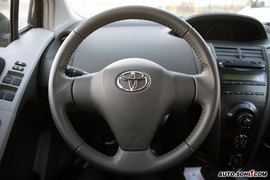 2008款雅力士RS至尊劲锐版试驾