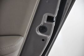 2012款长安逸动1.6L自动豪华型