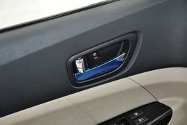 2012款长安逸动1.6L自动豪华型