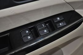 2012款长安逸动1.6L自动豪华型