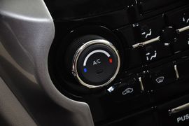 2012款长安逸动1.6L自动豪华型
