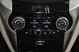 2012款长安逸动1.6L自动豪华型