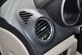 2012款长安逸动1.6L自动豪华型