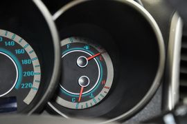 2012款长安逸动1.6L自动豪华型