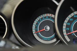 2012款长安逸动1.6L自动豪华型