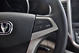 2012款长安逸动1.6L自动豪华型