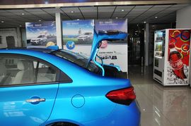 2012款长安悦翔V5