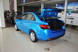 2012款长安悦翔V5