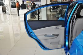 2012款长安悦翔V5