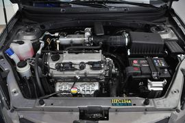 2013款长安悦翔三厢1.5L