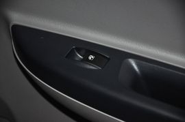 2013款长安悦翔三厢1.5L