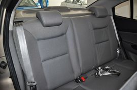 2013款长安悦翔三厢1.5L