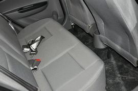 2013款长安悦翔三厢1.5L