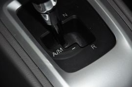 2013款长安悦翔三厢1.5L