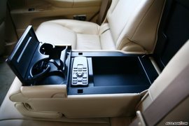 LX570内饰