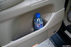 LX570内饰