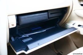 2008款雷克萨斯LX570内饰