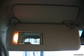 2008款雷克萨斯LX570内饰