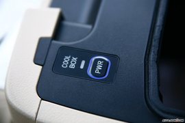 2008款雷克萨斯LX570内饰