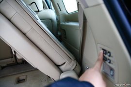 2008款雷克萨斯LX570内饰