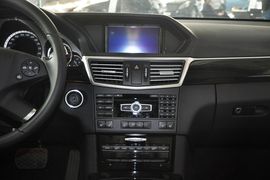 2013款奔驰E300L时尚型