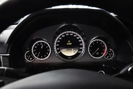 2013款奔驰E300L时尚型