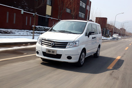 2013款郑州日产帅客1.5L
