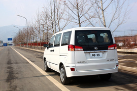 2013款郑州日产帅客1.5L