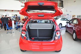 2011款雪佛兰爱唯欧两厢1.4SL自动型