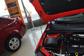 2011款雪佛兰爱唯欧两厢1.4SL自动型