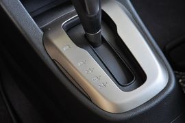 2011款雪佛兰爱唯欧两厢1.4SL自动型